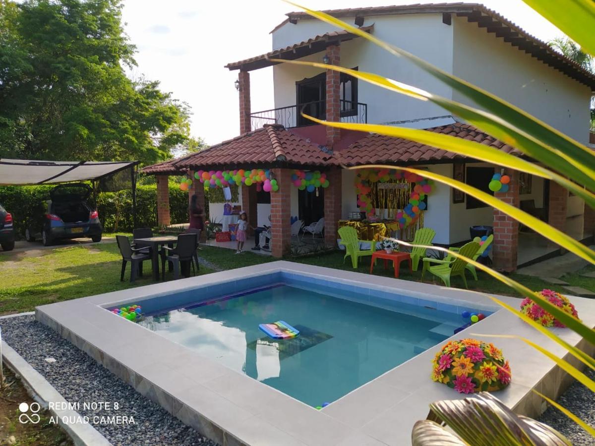 Casa Campo Emaus Caucasia 外观 照片