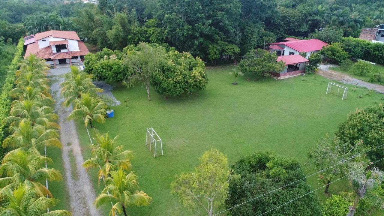 Casa Campo Emaus Caucasia 外观 照片