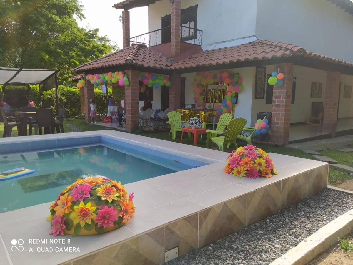 Casa Campo Emaus Caucasia 外观 照片