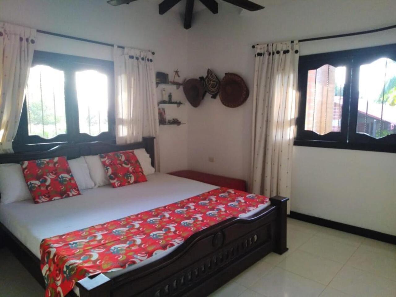 Casa Campo Emaus Caucasia 外观 照片